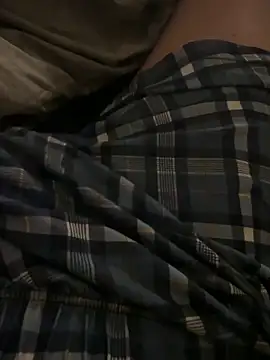 Snapshot of Gangbang6 chatting on 12-21-25, 12:29 Gangbang6 online show from 12-21-25, 12:29