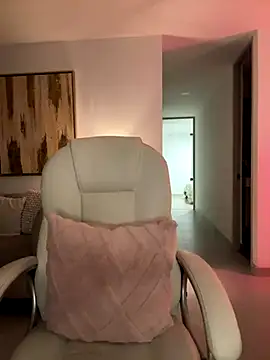 Im Valentina online show from 11-28-25, 12:02