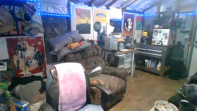 CloudDadddyyy420 online show from 10-11-25, 08:35