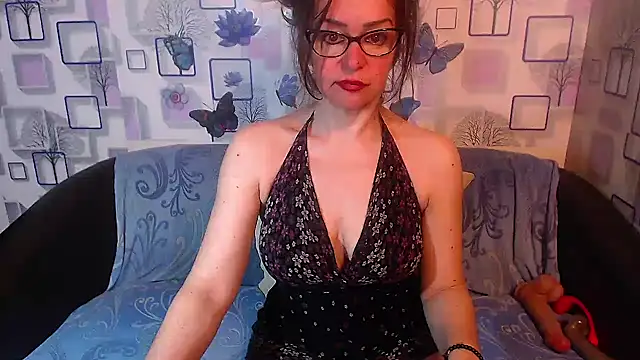 Snapshot of milfsexy chatting on 05-12-26, 07:16 milfsexy online show from 05-12-26, 07:16