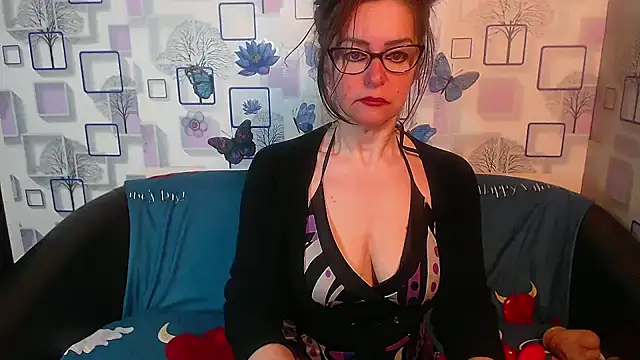 Snapshot of milfsexy chatting on 06-03-26, 05:54 milfsexy online show from 06-03-26, 05:54