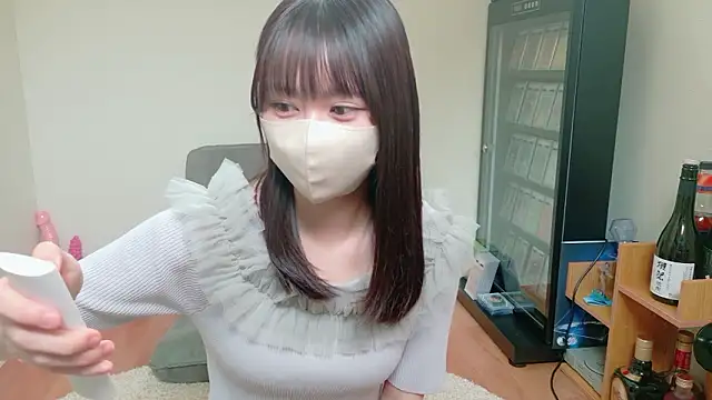 Snapshot of HIKARI_x0 chatting on 07-17-26, 05:03 HIKARI x0 online show from 07-17-26, 05:03