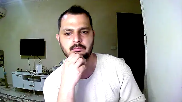 Snapshot of Coldskull69 chatting on 01-16-25, 08:14 Coldskull69 online show from 01-16-25, 08:14