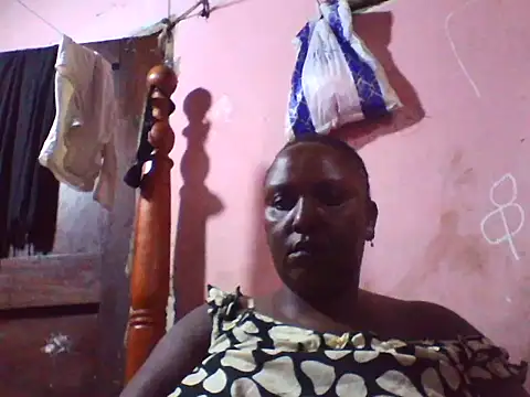 Snapshot of big_clits chatting on 06-06-26, 06:29 big clits online show from 06-06-26, 06:29