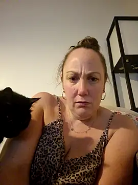 Snapshot of Wisie_Cutie chatting on 12-05-24, 10:12 Wisie Cutie online show from 12-05-24, 10:12