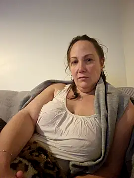 Snapshot of Wisie_Cutie chatting on 12-30-24, 05:44 Wisie Cutie online show from 12-30-24, 05:44