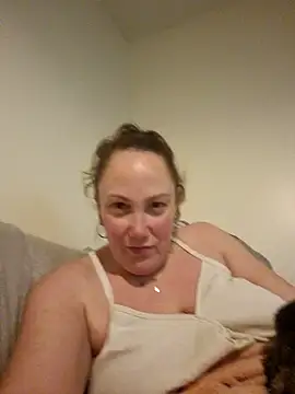 Snapshot of Wisie_Cutie chatting on 01-01-25, 10:46 Wisie Cutie online show from 01-01-25, 10:46