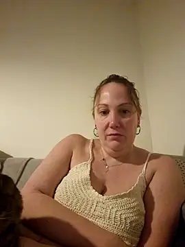 Snapshot of Wisie_Cutie chatting on 01-05-25, 09:36 Wisie Cutie online show from 01-05-25, 09:36