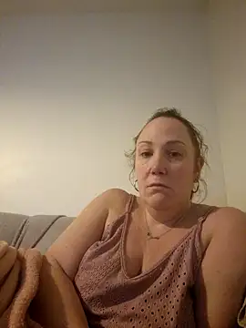 Snapshot of Wisie_Cutie chatting on 01-08-25, 10:58 Wisie Cutie online show from 01-08-25, 10:58