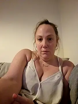 Snapshot of Wisie_Cutie chatting on 01-26-25, 10:24 Wisie Cutie online show from 01-26-25, 10:24