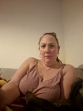 Snapshot of Wisie_Cutie chatting on 01-28-25, 10:34 Wisie Cutie online show from 01-28-25, 10:34