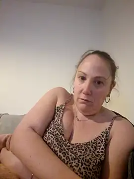 Snapshot of Wisie_Cutie chatting on 02-16-25, 09:59 Wisie Cutie online show from 02-16-25, 09:59