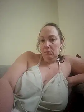 Snapshot of Wisie_Cutie chatting on 03-02-25, 05:25 Wisie Cutie online show from 03-02-25, 05:25