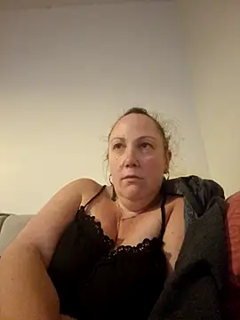 Snapshot of Wisie_Cutie chatting on 03-14-25, 10:38 Wisie Cutie online show from 03-14-25, 10:38