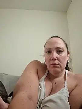 Snapshot of Wisie_Cutie chatting on 03-15-25, 02:23 Wisie Cutie online show from 03-15-25, 02:23