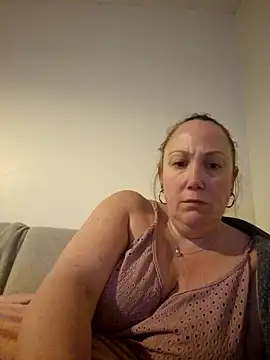 Snapshot of Wisie_Cutie chatting on 03-16-25, 10:20 Wisie Cutie online show from 03-16-25, 10:20