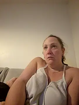 Snapshot of Wisie_Cutie chatting on 03-17-25, 11:00 Wisie Cutie online show from 03-17-25, 11:00