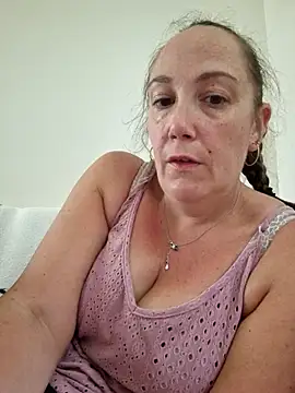 Snapshot of Wisie_Cutie chatting on 09-11-25, 03:12 Wisie Cutie online show from 09-11-25, 03:12