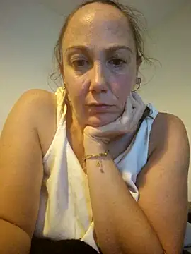 Snapshot of Wisie_Cutie chatting on 09-27-25, 11:32 Wisie Cutie online show from 09-27-25, 11:32