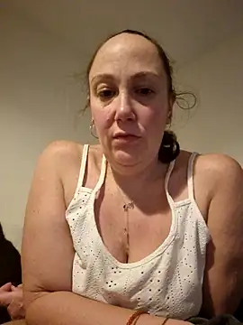 Snapshot of Wisie_Cutie chatting on 12-01-25, 10:59 Wisie Cutie online show from 12-01-25, 10:59