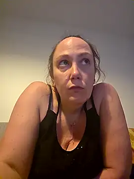 Wisie Cutie online show from 02-25-26, 06:50