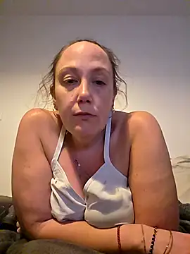 Wisie Cutie online show from 03-27-26, 11:26