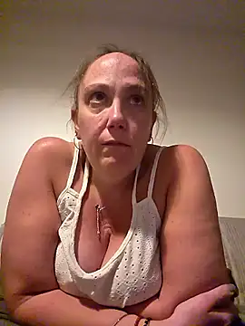 Wisie Cutie online show from 04-13-26, 09:31