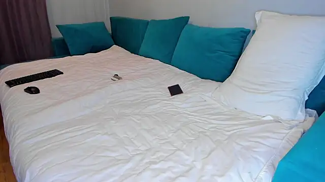 Snapshot of TishaLove chatting on 12-15-24, 04:37 TishaLove online show from 12-15-24, 04:37