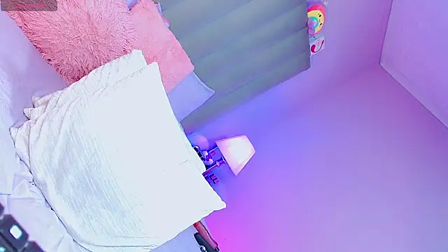 AiishaRose online show from 04-16-26, 09:39