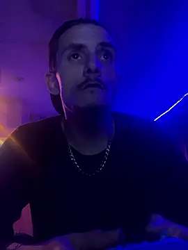 Snapshot of bugboy chatting on 01-11-26, 02:27 bugboy online show from 01-11-26, 02:27