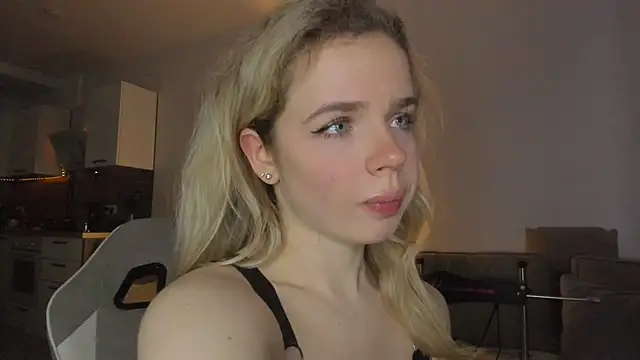 Snapshot of lit_asella chatting on 12-24-24, 12:44 lit asella online show from 12-24-24, 12:44