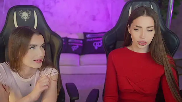 Snapshot of Kate054 chatting on 11-18-25, 03:16 Kate054 online show from 11-18-25, 03:16