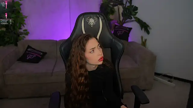 Snapshot of Kate054 chatting on 11-19-25, 03:12 Kate054 online show from 11-19-25, 03:12