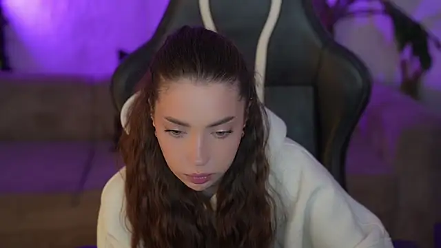 Snapshot of Kate054 chatting on 11-21-25, 03:22 Kate054 online show from 11-21-25, 03:22