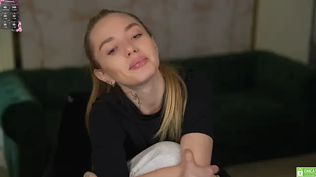 Snapshot of Kisasolo chatting on 03-01-25, 11:47 Kisasolo online show from 03-01-25, 11:47