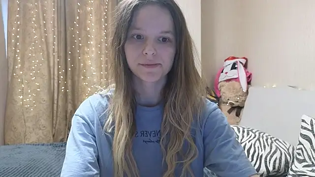 Snapshot of Nate__ chatting on 12-18-25, 07:25 Nate online show from 12-18-25, 07:25