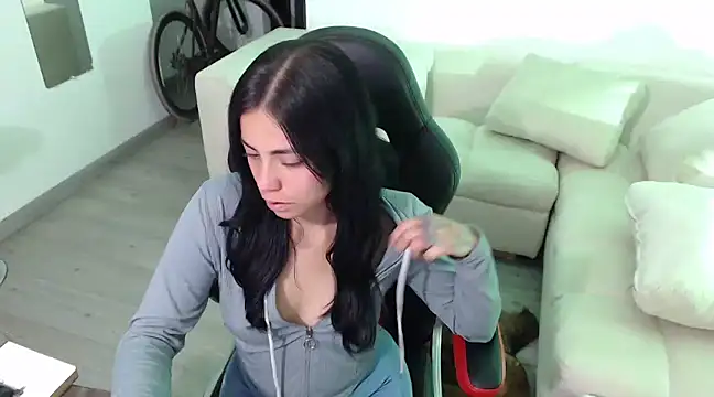 i am nina  online show from 01-06-25, 02:58