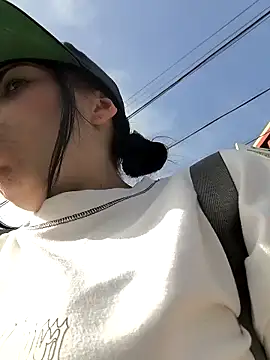 i am nina  online show from 01-14-25, 01:17