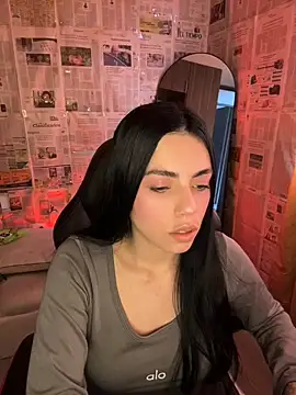 i am nina  online show from 04-16-26, 09:04