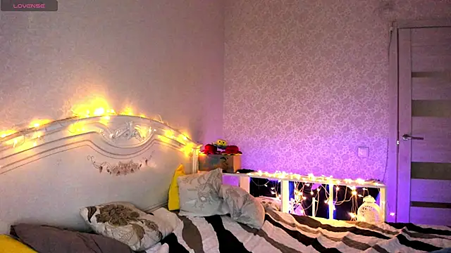 LillyMoure  online show from 02-12-26, 10:38