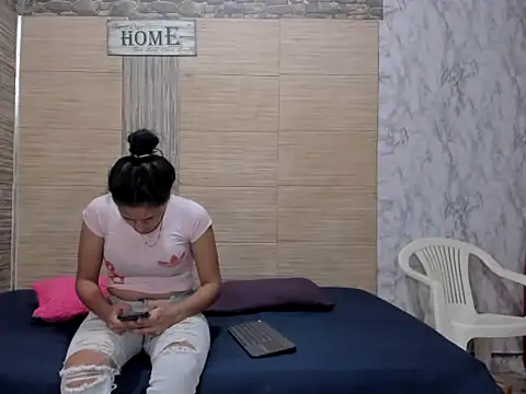 Snapshot of GIRLORI22 chatting on 10-10-25, 07:57 GIRLORI22 online show from 10-10-25, 07:57