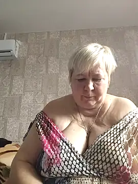 Snapshot of EffectFiona chatting on 12-16-24, 09:03 EffectFiona online show from 12-16-24, 09:03