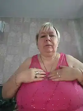 Snapshot of EffectFiona chatting on 12-22-24, 04:17 EffectFiona online show from 12-22-24, 04:17