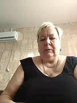 Snapshot of EffectFiona chatting on 01-15-25, 09:02 EffectFiona online show from 01-15-25, 09:02