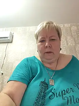 Snapshot of EffectFiona chatting on 01-17-25, 11:59 EffectFiona online show from 01-17-25, 11:59