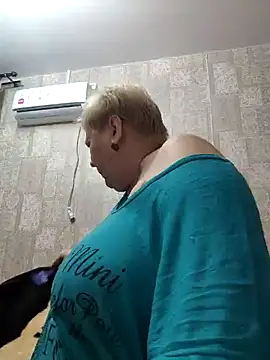 Snapshot of EffectFiona chatting on 01-19-25, 11:21 EffectFiona online show from 01-19-25, 11:21