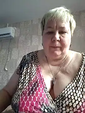Snapshot of EffectFiona chatting on 01-25-25, 11:34 EffectFiona online show from 01-25-25, 11:34