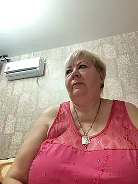 Snapshot of EffectFiona chatting on 01-31-25, 11:35 EffectFiona online show from 01-31-25, 11:35
