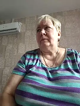 Snapshot of EffectFiona chatting on 02-07-25, 04:37 EffectFiona online show from 02-07-25, 04:37