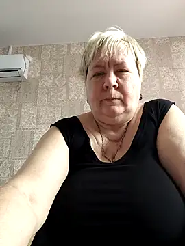 Snapshot of EffectFiona chatting on 02-23-25, 10:28 EffectFiona online show from 02-23-25, 10:28